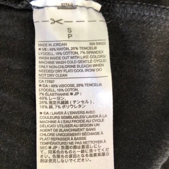 Banana Republic women’s tank top - Picture 6 of 7